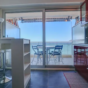https://chteau-saint-louis-3-vue-mer-terrasse.fr-provencehotel.com