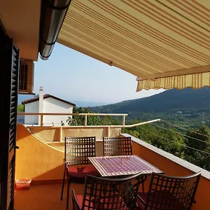 https://apartment-diana-brsec.in-istria.net